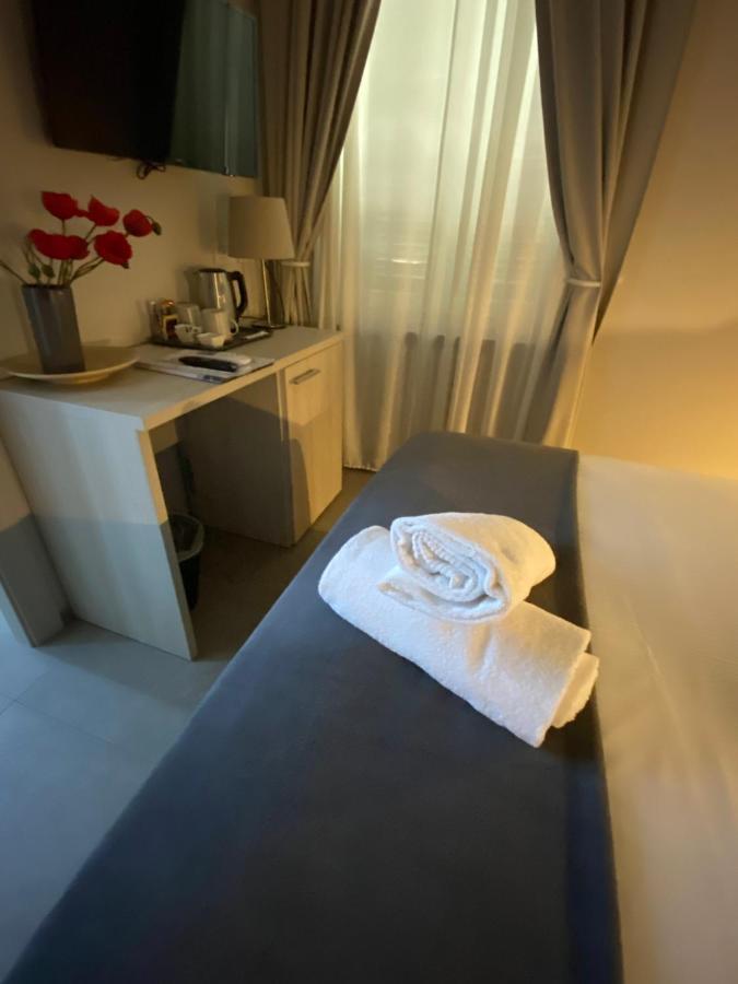 Lo Stallone -Malpensa Milan Airport Buscate Ngoại thất bức ảnh